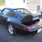 In addition, the 993 has been set up to enhance its features.