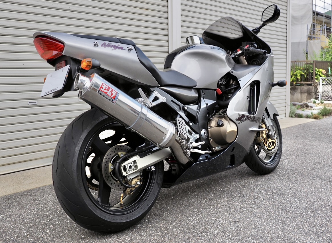 カワサキ ZX-12R A型 ZXT20A 年式2000年 1200cc カラー ガンメタ 