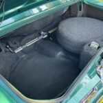 トランク内部のカーペットやスペアタイヤカバーまで非常に綺麗に残され、ショーウイナー車両らしい丁寧な保存状態を感じさせる